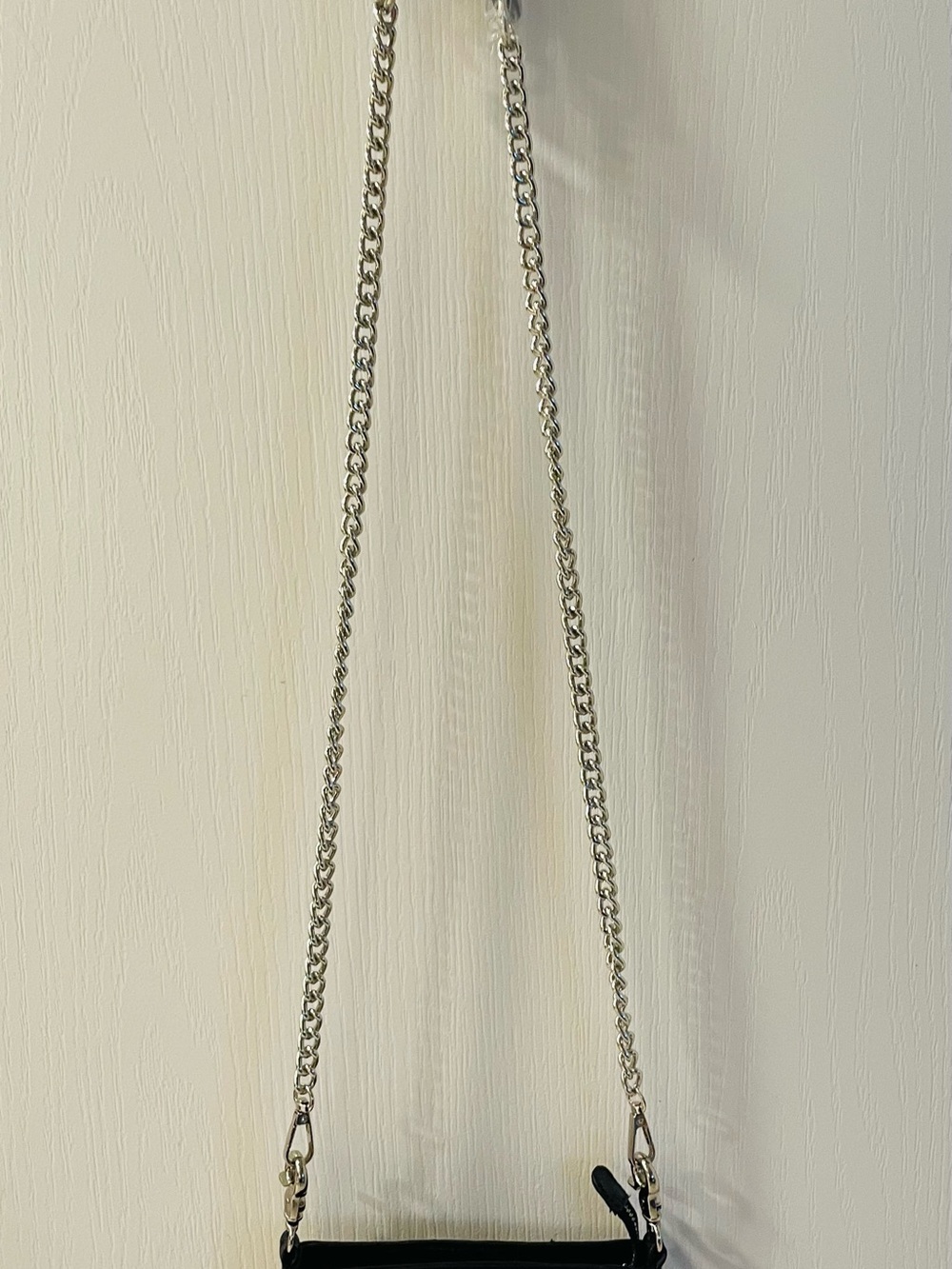Harley-Davidson Black Leather Crossbody with Silver Chain and Harley buckle - Picture 3 of 12